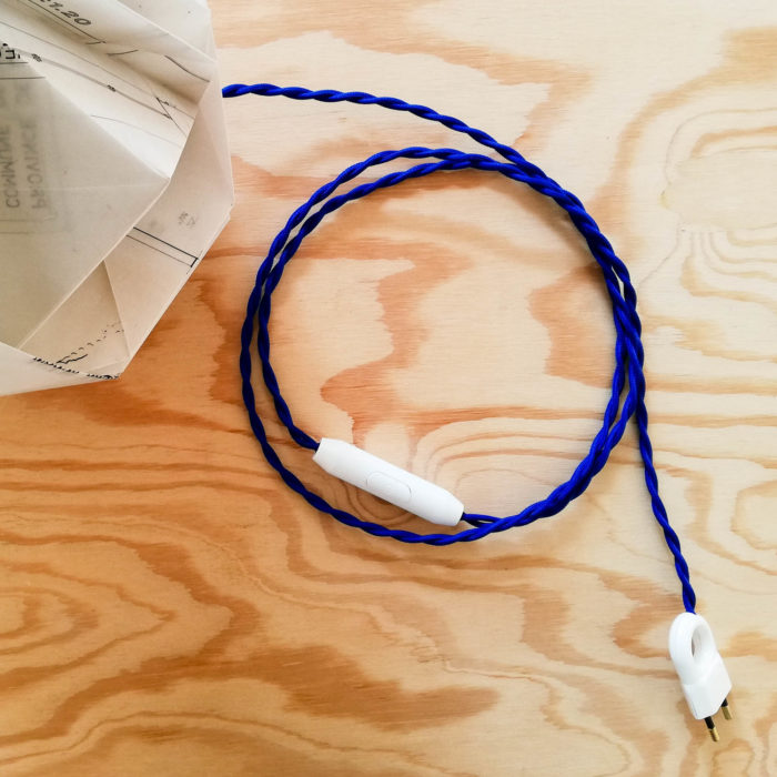 imagiro calque blanc cable bleu detail